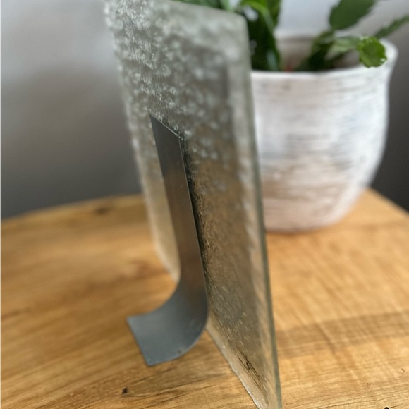 ♥️Magnetic Handcrafted Glass Picture Frame - Picture 2 of 4